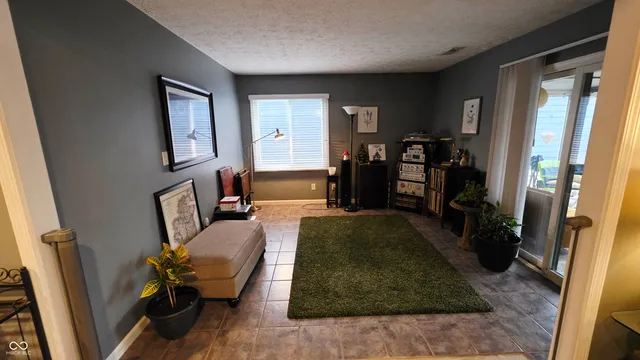 $275,000 | 876 Woodcross Court, Avon, IN 46123