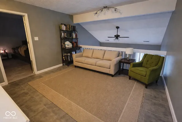 $275,000 | 876 Woodcross Court, Avon, IN 46123