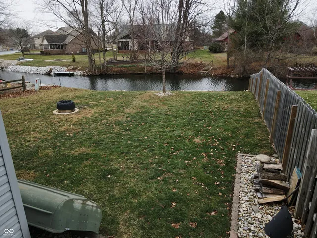 $275,000 | 876 Woodcross Court, Avon, IN 46123