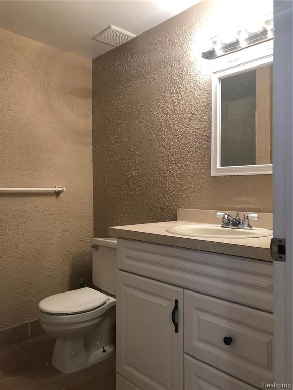 29880 West 12 Mile Road, Unit 67/808 Farmington, MI 48334 - Photo 12 of 18