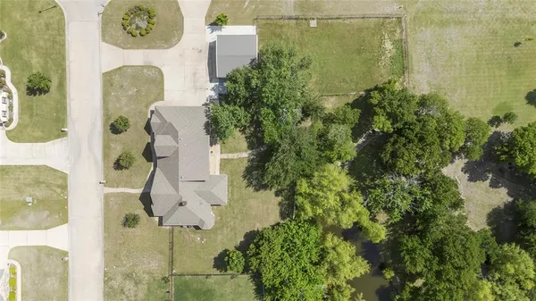 $634,900 | 544 Hubbard Circle, Nevada, TX 75173