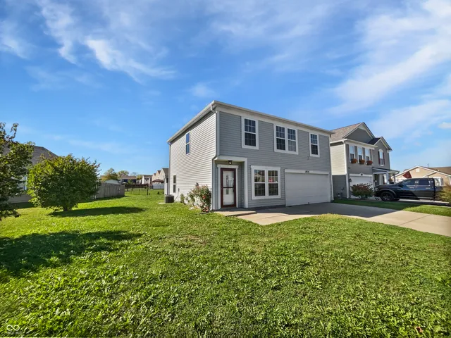 $245,000 | 1654 Carriage Circle, Shelbyville, IN 46176