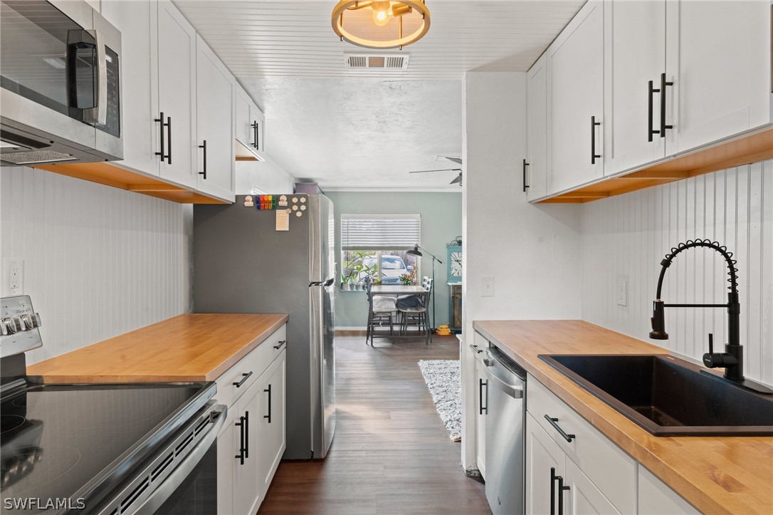 19113-115 Holly Road Fort Myers, FL 33967 - Photo 7 of 17 Gallery Image 7