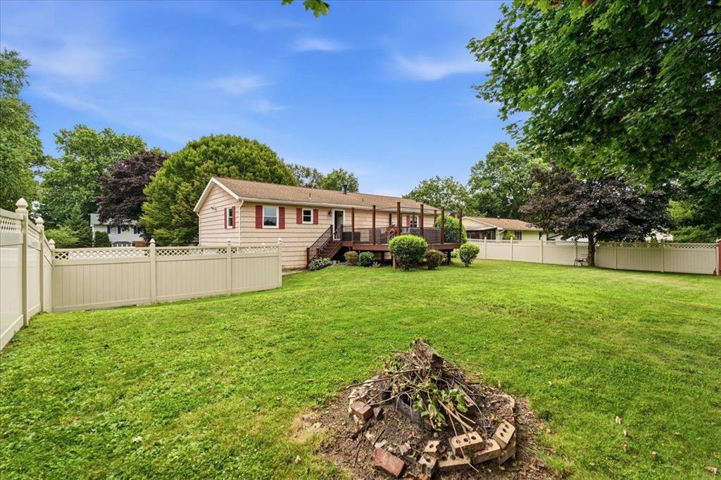 141 Heather Drive Butler, PA 16001 - Photo 3 of 35