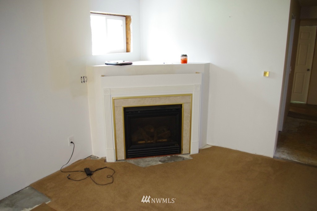 27316 Entwhistle Road East Buckley, WA 98321 - Photo 5 of 14