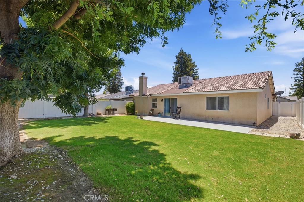 5716 March Meadows Way Bakersfield, CA 93313 - Photo 39 of 47