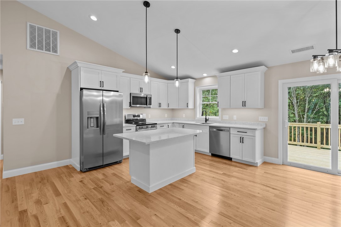 955 Chopmist Hill Road Scituate, RI 02857 - Photo 12 of 46