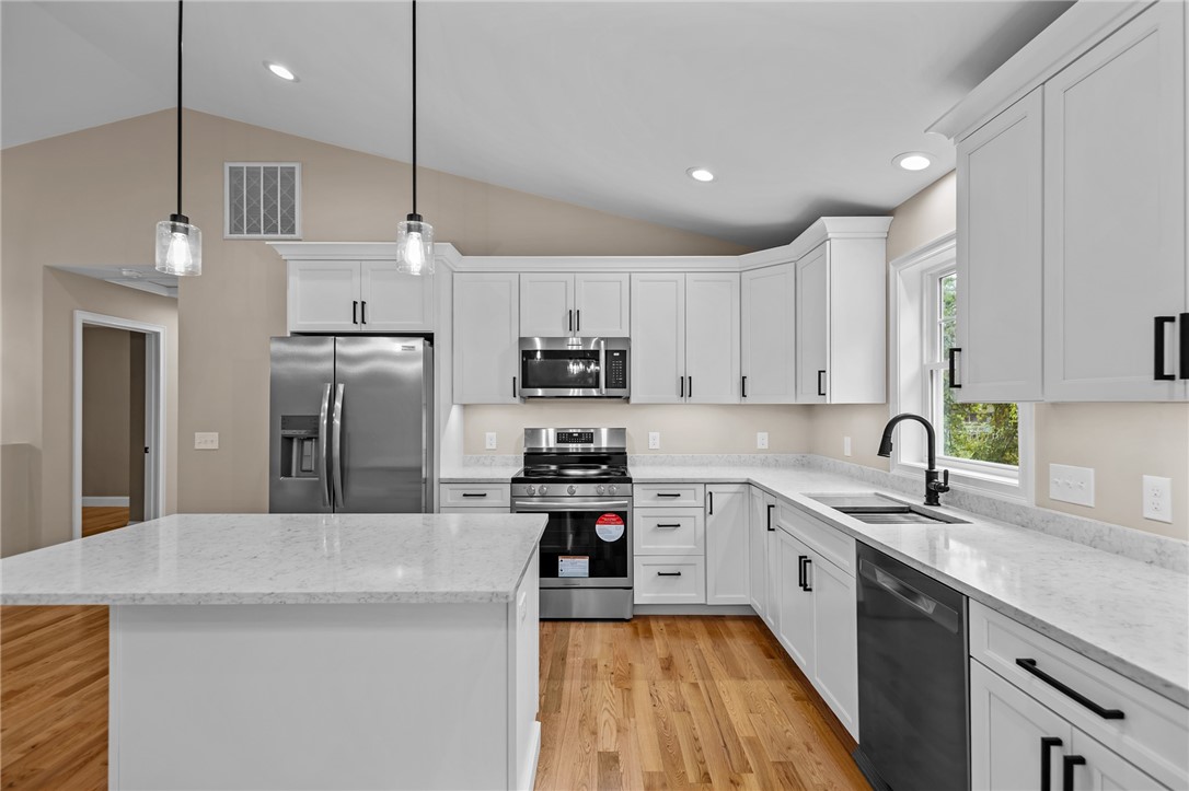 955 Chopmist Hill Road Scituate, RI 02857 - Photo 14 of 46