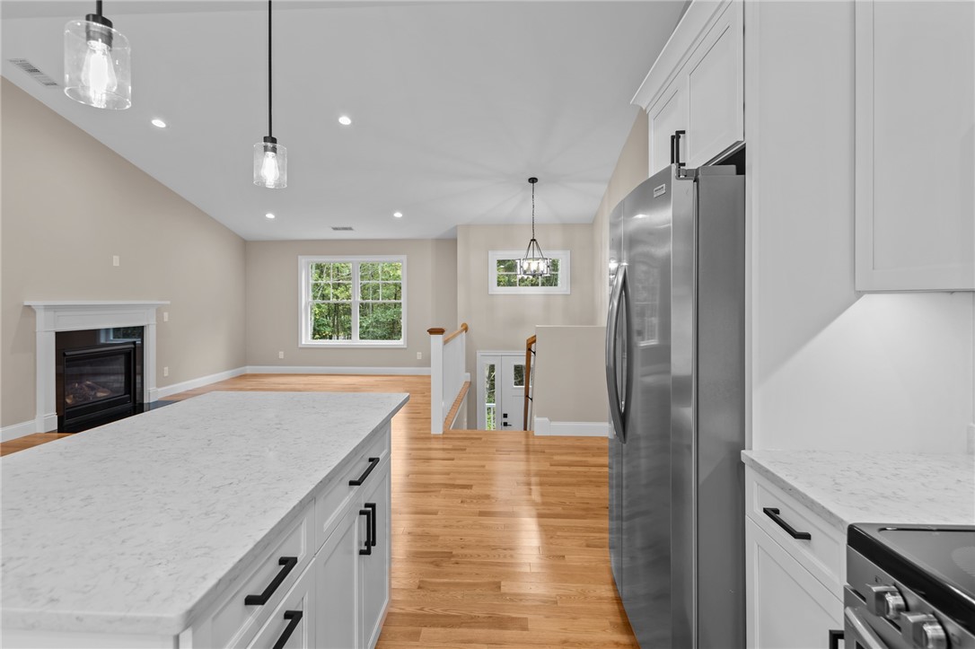 955 Chopmist Hill Road Scituate, RI 02857 - Photo 15 of 46