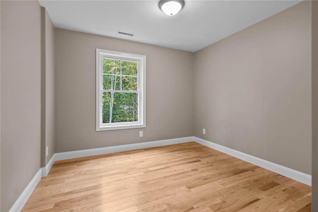 955 Chopmist Hill Road Scituate, RI 02857 - Photo 18 of 46