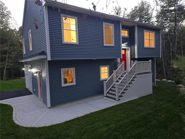 $659,000 | 955 Chopmist Hill Road, Scituate, RI 02857