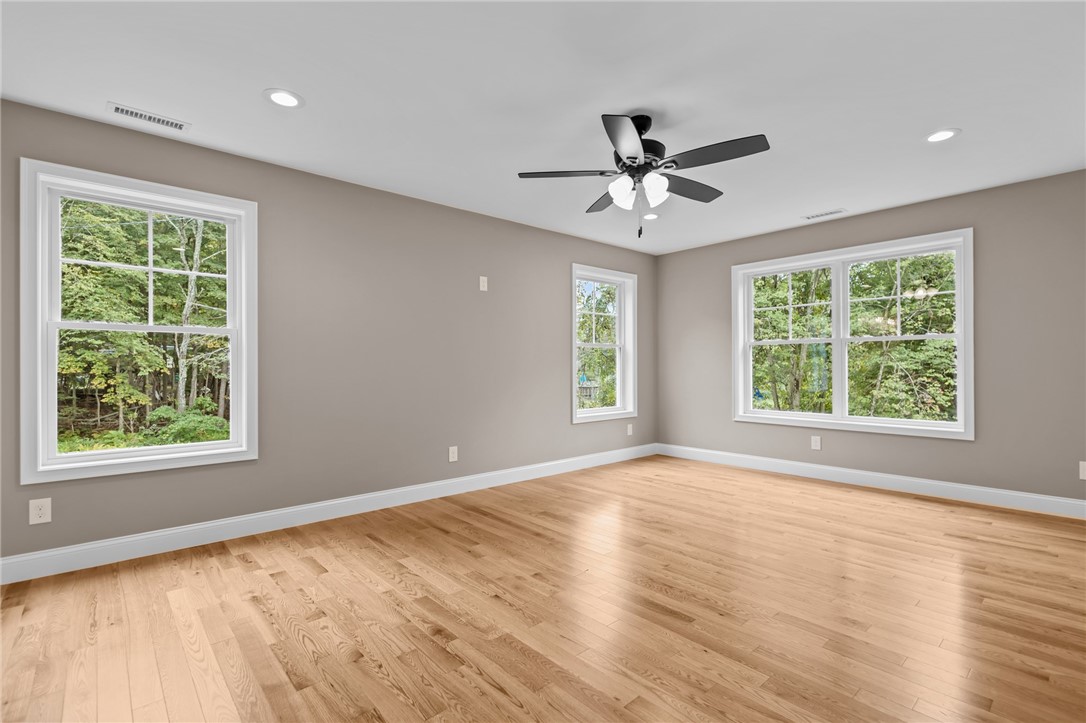 955 Chopmist Hill Road Scituate, RI 02857 - Photo 21 of 46