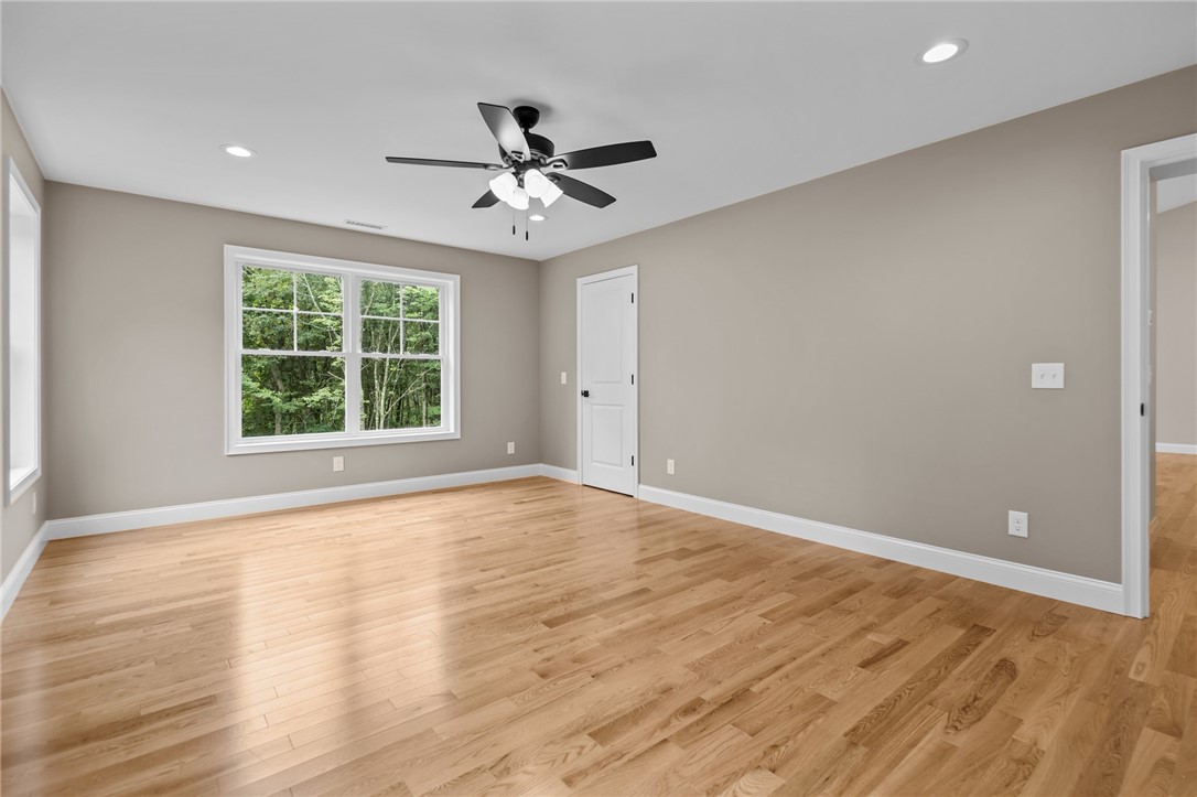 955 Chopmist Hill Road Scituate, RI 02857 - Photo 25 of 46