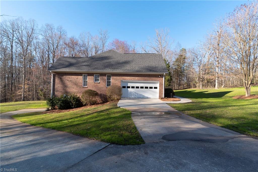 307 Griffith Road Advance, NC 27006 - Photo 3 of 29