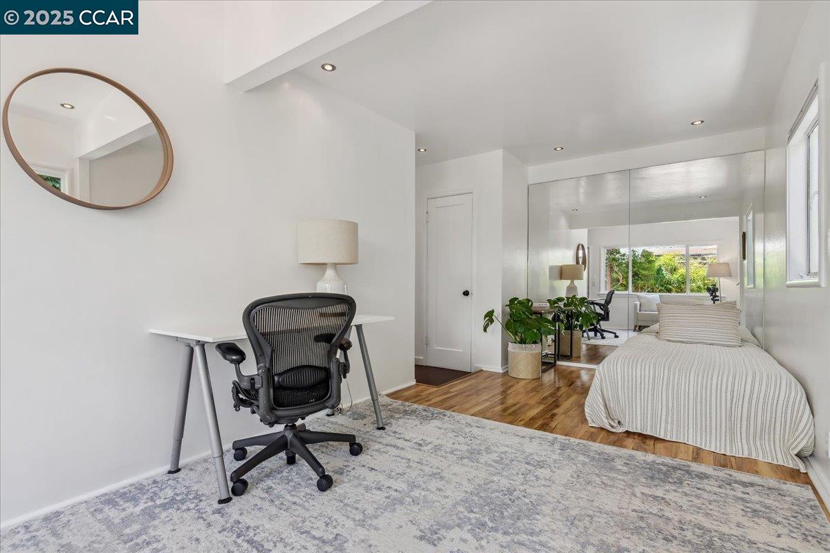 3036 Dohr Street Berkeley, CA 94702 - Photo 13 of 35