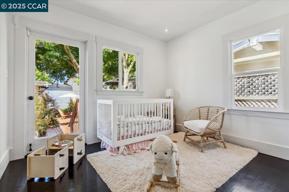 3036 Dohr Street Berkeley, CA 94702 - Photo 8 of 35