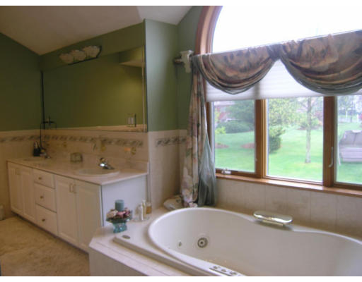 62 Revere Road Woburn, MA 01801 - Photo 8 of 14 Gallery Image 8
