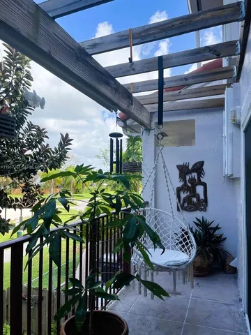 $555,000 | 10240 Southwest 154th Cir Court, Unit 1036, Miami, FL 33196