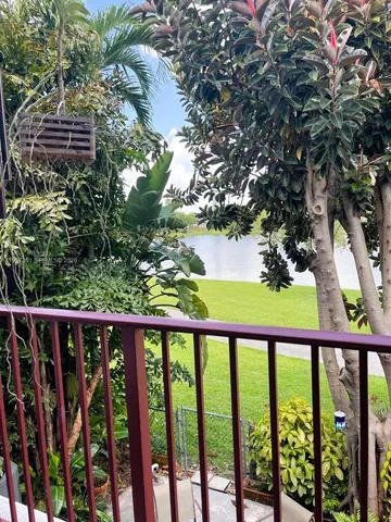 $555,000 | 10240 Southwest 154th Cir Court, Unit 1036, Miami, FL 33196