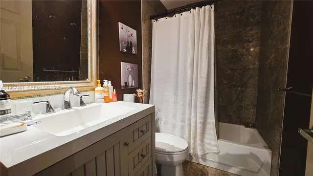 $555,000 | 10240 Southwest 154th Cir Court, Unit 1036, Miami, FL 33196