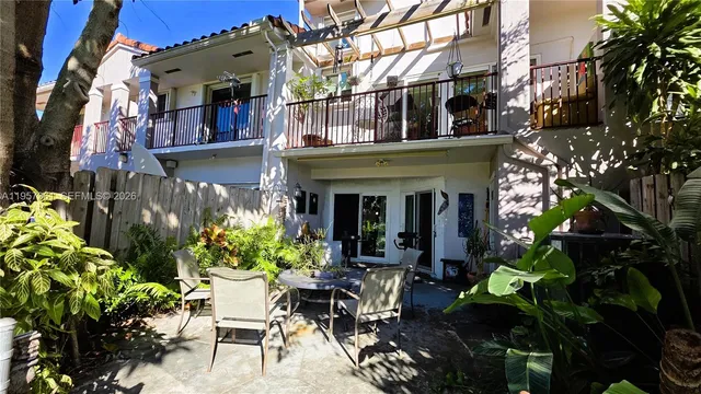 $555,000 | 10240 Southwest 154th Cir Court, Unit 1036, Miami, FL 33196