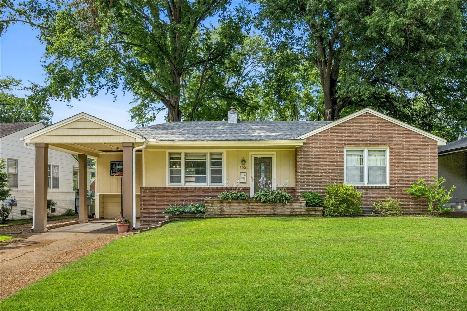 5021 Sequoia Road Memphis, TN 38117 - Photo 1 of 23