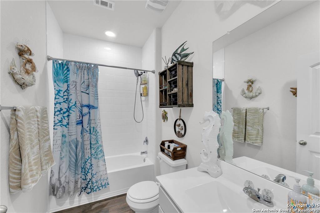 437 Signe Seguin, TX 78155 - Photo 13 of 15