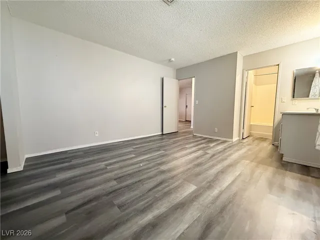 $1,090 | 5206 Golden Lane, Unit B, Las Vegas, NV 89119