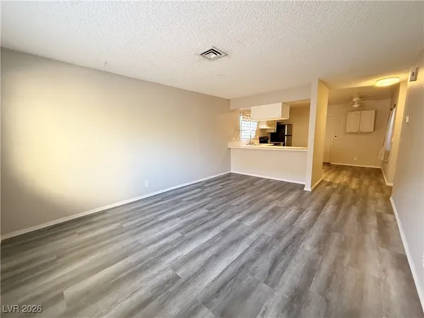 $950 | 5206 Golden Lane, Unit B, Las Vegas, NV 89119