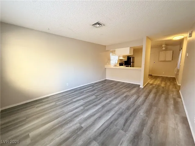 $1,090 | 5206 Golden Lane, Unit B, Las Vegas, NV 89119