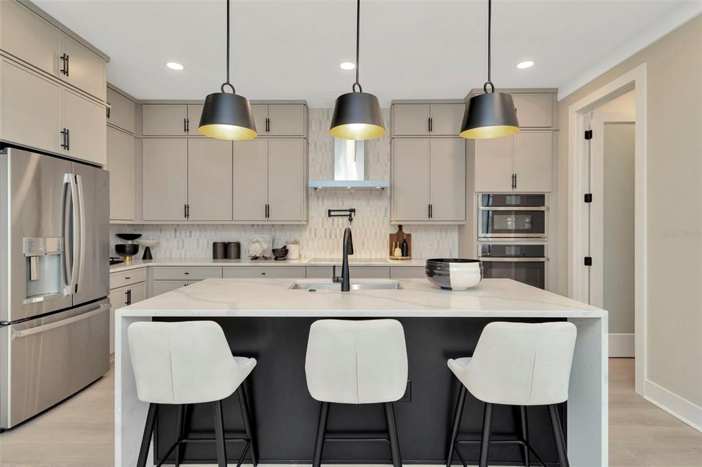 3904 Rocky Is Road New Port Richey, FL 34655 - Photo 4 of 38 Gallery Image 4