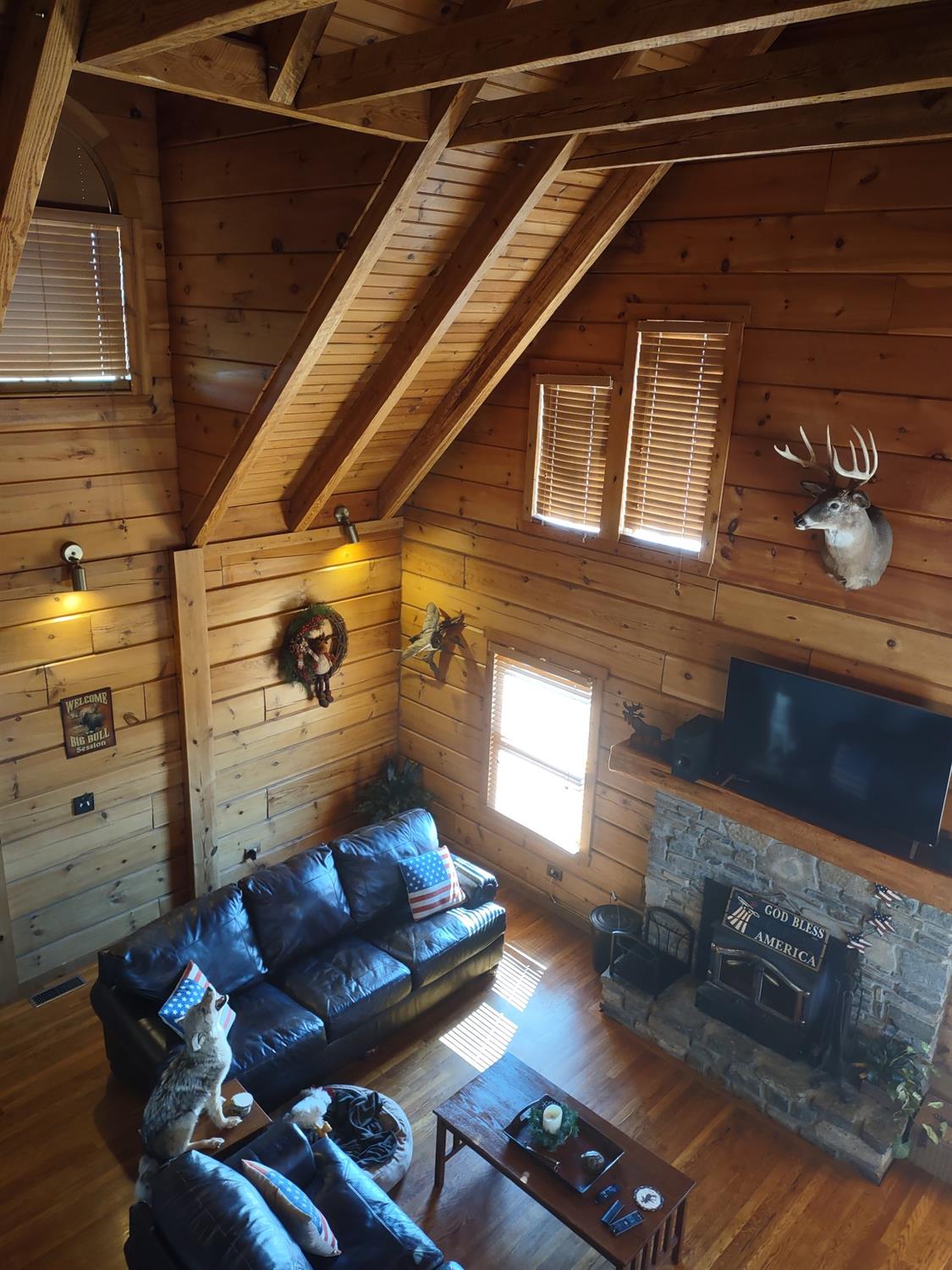 10902 North Hogan Road Aurora, IN 47001 - Photo 3 of 8