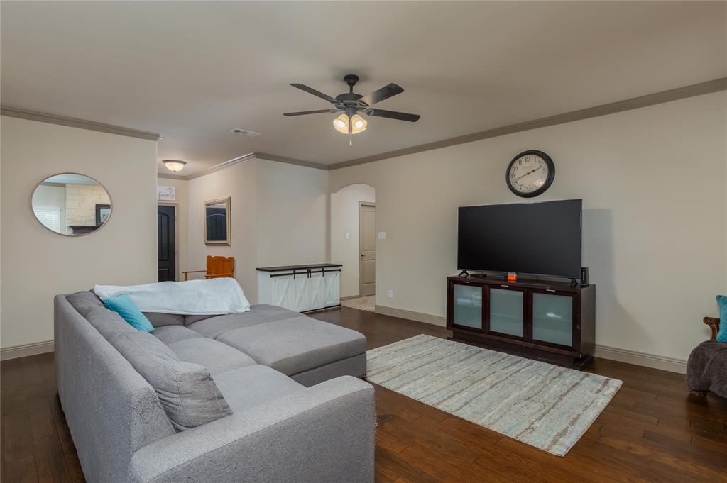 3841 West J E Woody Road Springtown, TX 76082 - Photo 10 of 40 Gallery Image 10