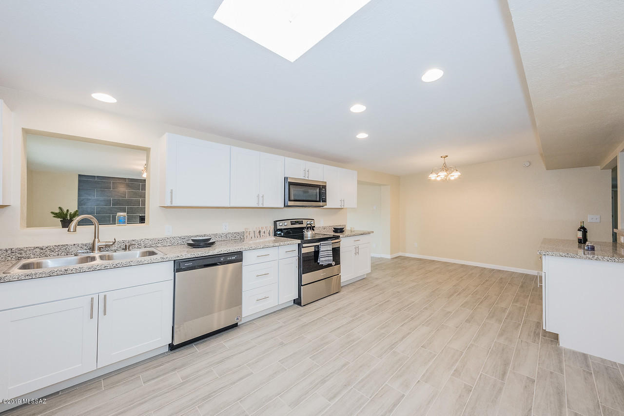 7642 East Stella Road Tucson, AZ 85730 - Photo 10 of 32 Gallery Image 10
