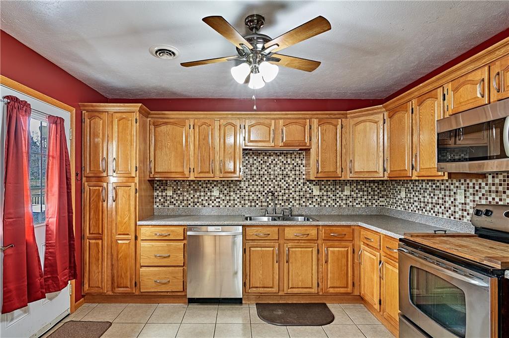 976 Monaca Road Monaca, PA 15061 - Photo 10 of 22 Gallery Image 10