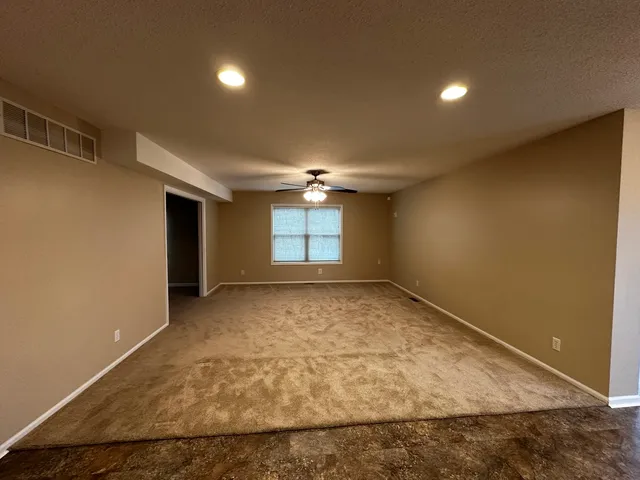 $3,500 | 1103 Prestwick Point, Champaign, IL 61822