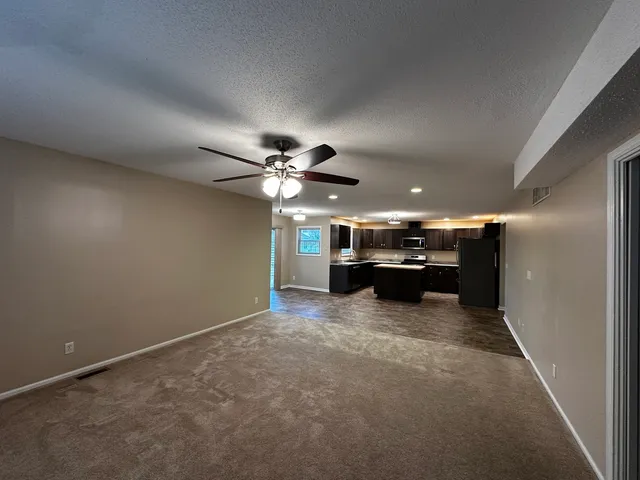 $3,500 | 1103 Prestwick Point, Champaign, IL 61822