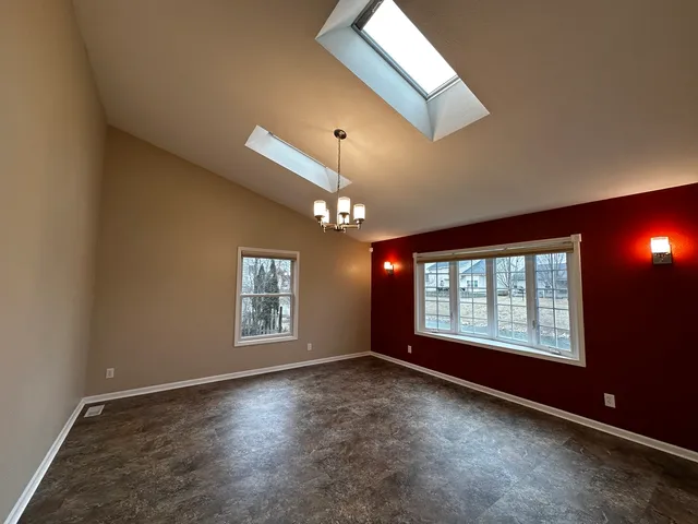 $3,500 | 1103 Prestwick Point, Champaign, IL 61822