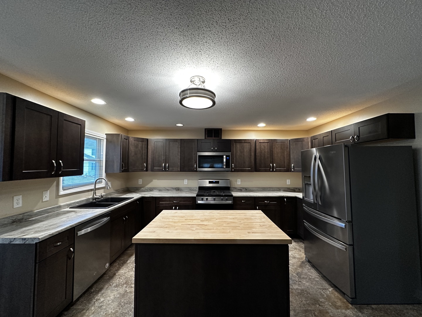 1103 Prestwick Point Champaign, IL 61822 - Photo 7 of 37