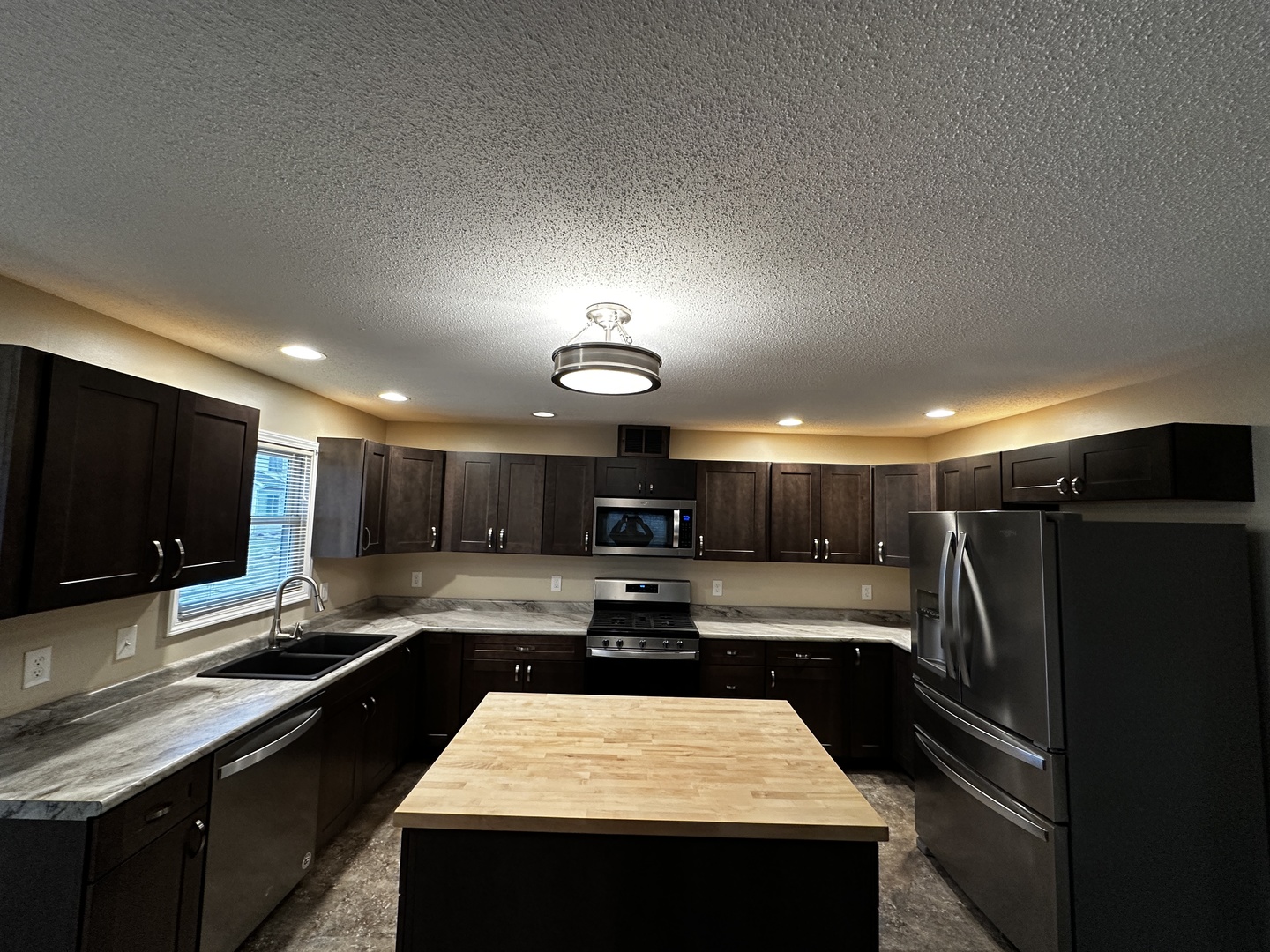 1103 Prestwick Point Champaign, IL 61822 - Photo 8 of 37