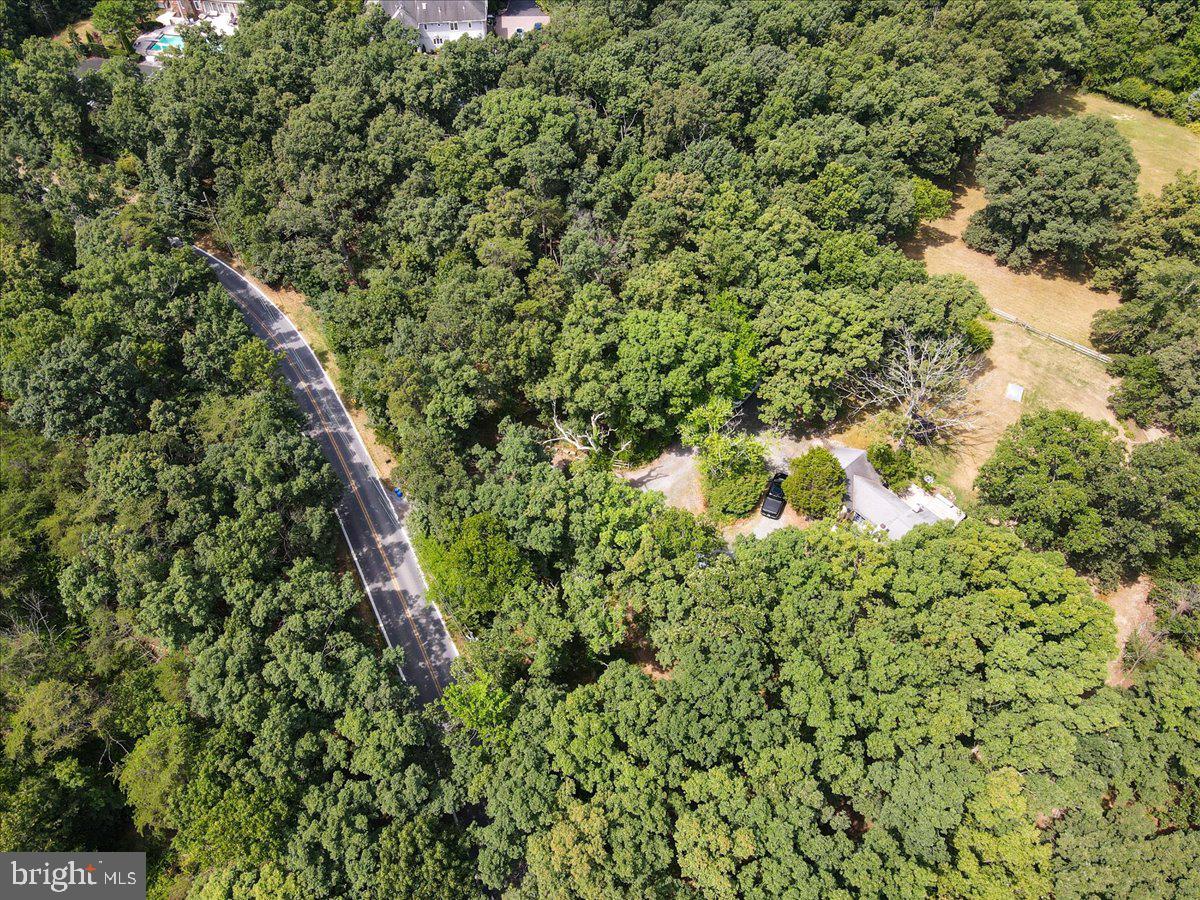 12720 Piney Meetinghouse Road Potomac, MD 20854 - Photo 23 of 32