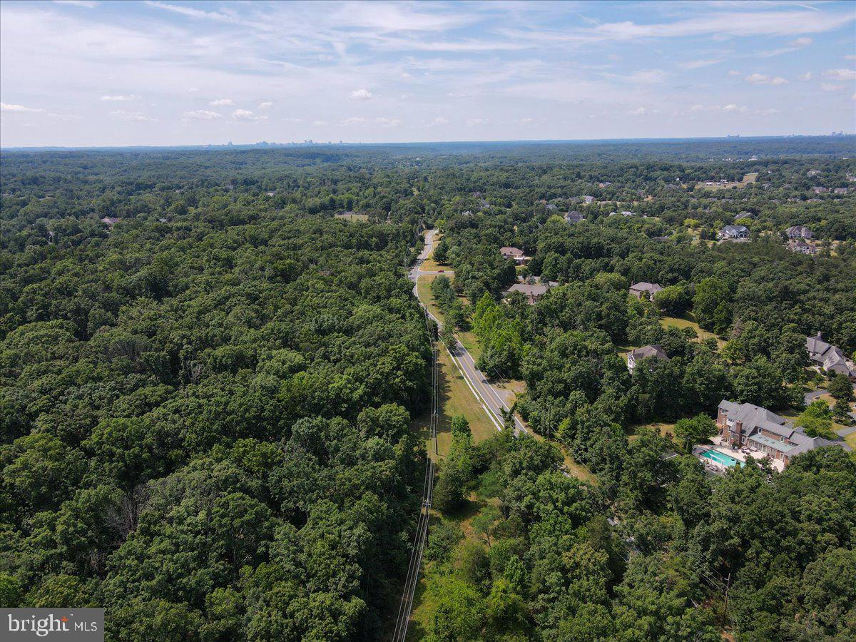 12720 Piney Meetinghouse Road Potomac, MD 20854 - Photo 24 of 32