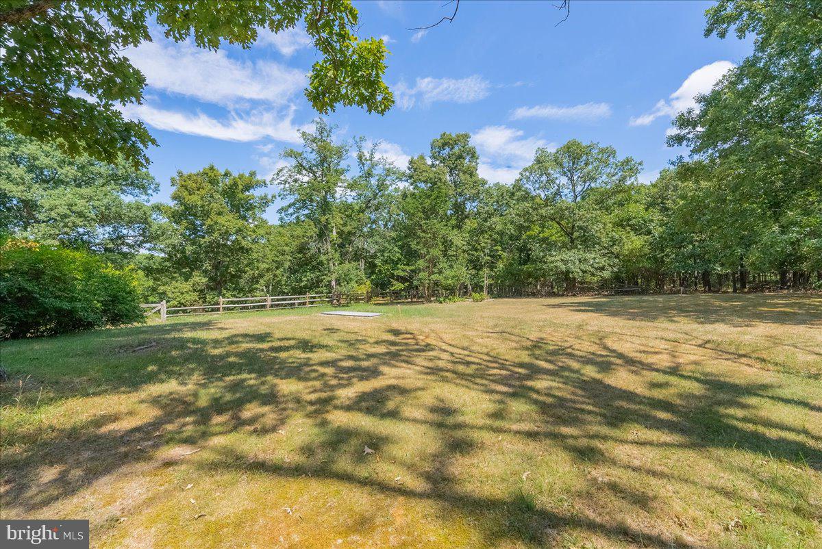 12720 Piney Meetinghouse Road Potomac, MD 20854 - Photo 28 of 32