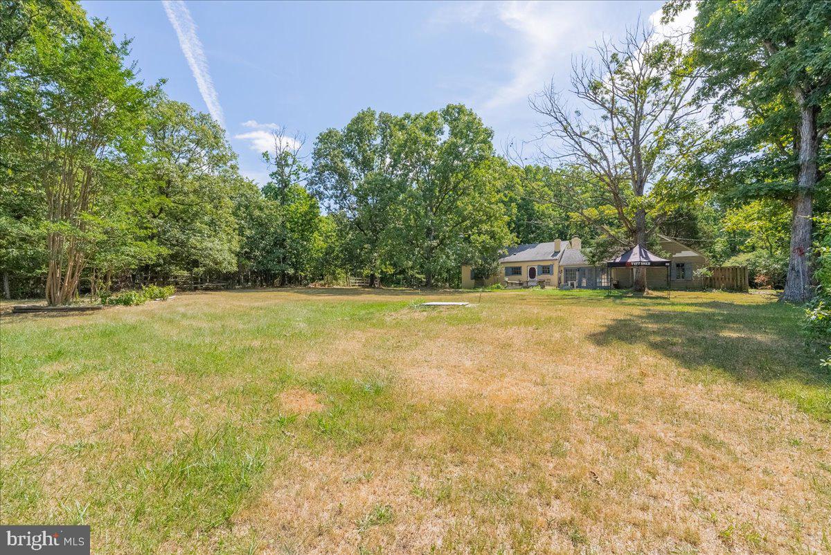 12720 Piney Meetinghouse Road Potomac, MD 20854 - Photo 29 of 32