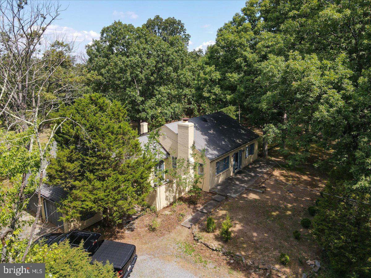 12720 Piney Meetinghouse Road Potomac, MD 20854 - Photo 5 of 32