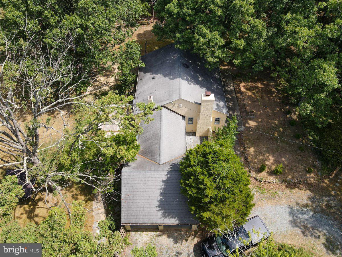 12720 Piney Meetinghouse Road Potomac, MD 20854 - Photo 6 of 32