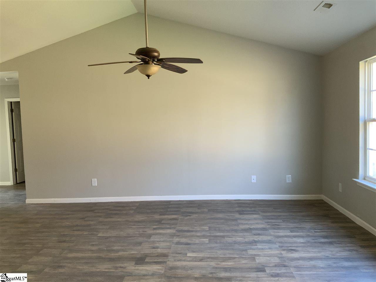 112 Pine Needle Road Piedmont, SC 29673 - Photo 4 of 11 Gallery Image 4