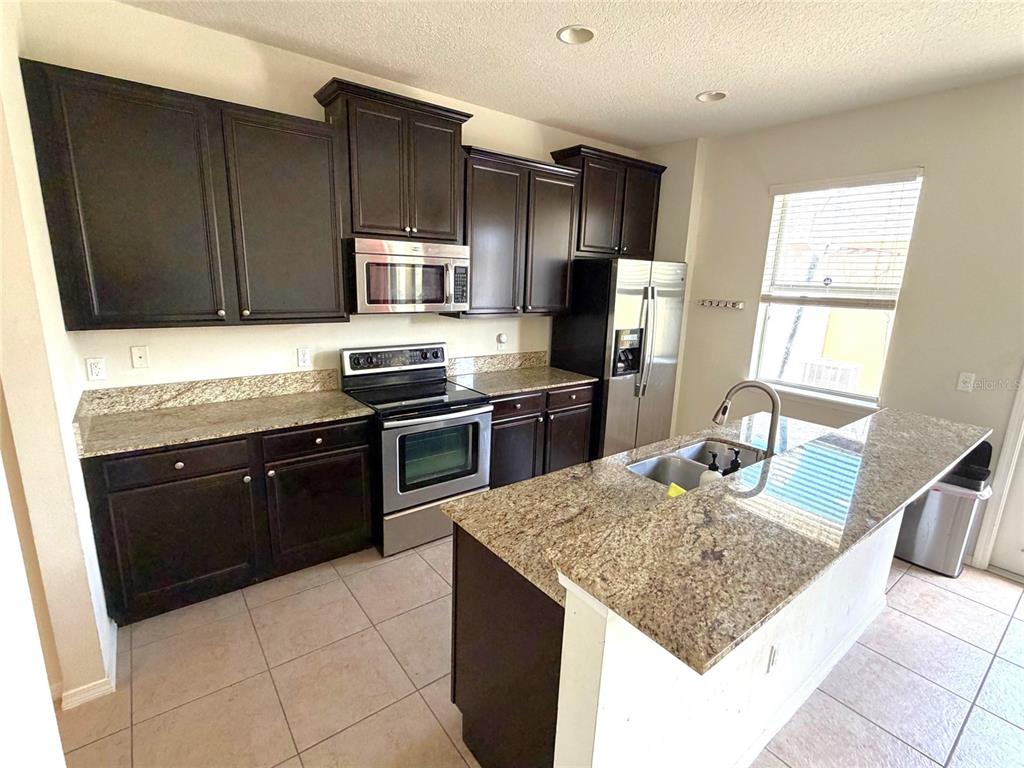 1376 Seburn Road Apopka, FL 32703 - Photo 10 of 32 Gallery Image 10