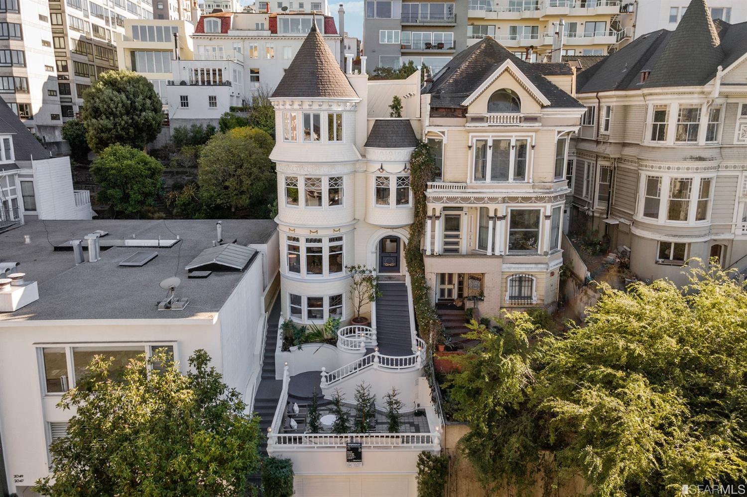 2053 Vallejo Street San Francisco, CA 94123 - Photo 4 of 59