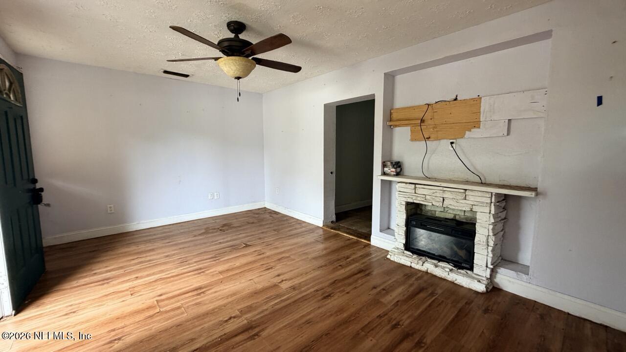 9936 Frankella Road Jacksonville, FL 32208 - Photo 7 of 34 IMG_1202 Large